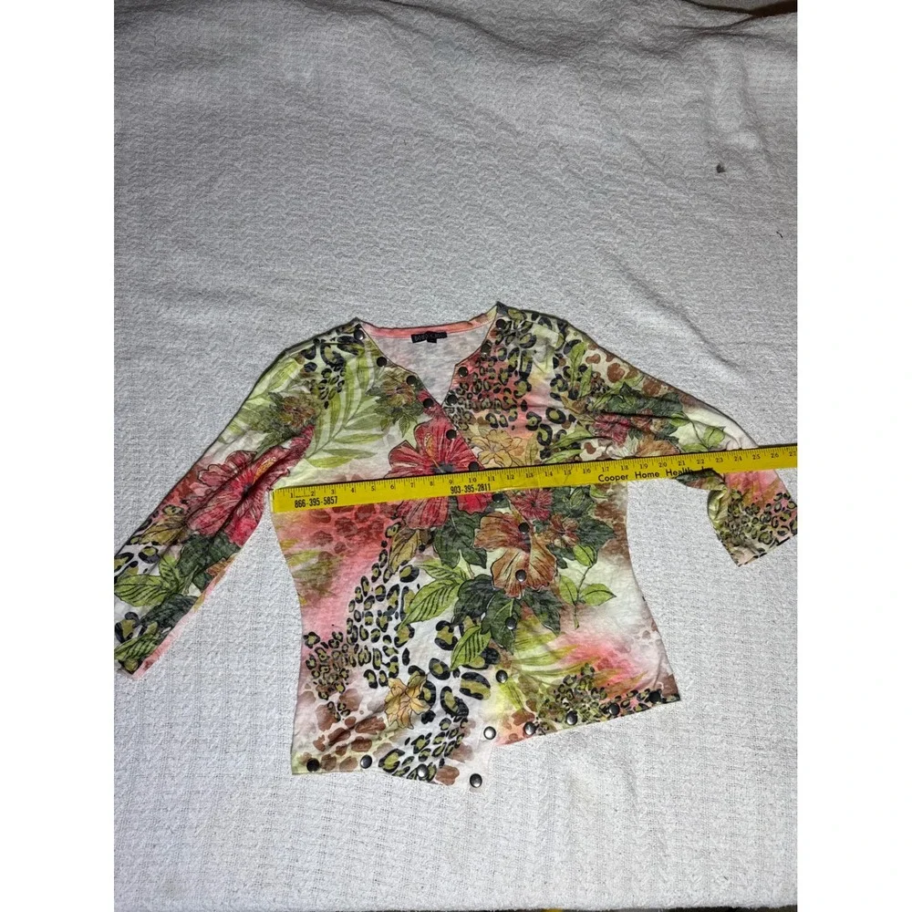 Boho Chic Floral Leopard‎ Cardigan Women M Multicolor Good Asymmetrical Snap Top